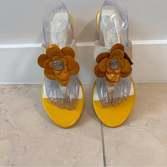 Rockport women’s size 11 Wedge Sandals with Orange Floral Accent Cruise Resort - Picture 2 of 10